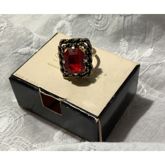 Vintage Sarah Coventry Majorca Gold Tone Ring And Chain Set With Boxes - Picture 1 of 9